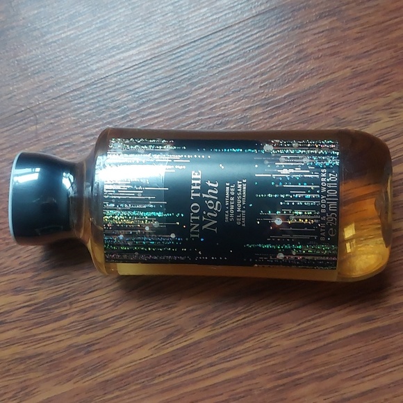 💟Bath & Body Works shower gel - Picture 1 of 5